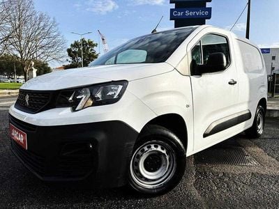 Branco Usado 2021 Peugeot Partner Monovolume | € 10.900 (Bom preço)