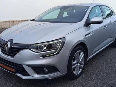 Cinza Usado 2019 Renault Mégane IV LIMITED | € 13.990 (Preço justo)