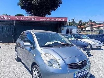 Cinzento Usado 2006 Toyota Yaris Sol Citadino | € 5.798 (Preço justo)