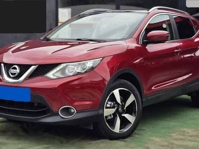 Usado Nissan Qashqai Premium Edition 110 HP (80 kW) 2015 Vermelho SUV