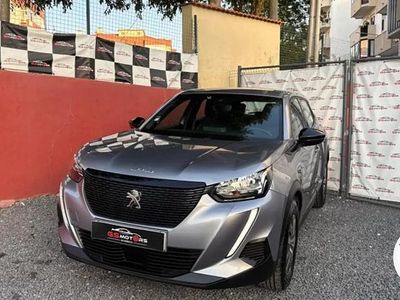 Cinza Usado 2023 Peugeot 2008 Style SUV | € 16.900 (Preço justo)