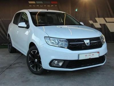 Usado Dacia Sandero Comfort 90 HP (66 kW) 2017 Amarelo
