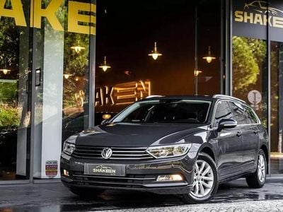 Cinza antracite Usado 2018 VW Passat Comfortline Carrinha | € 10.900 (Preço justo)