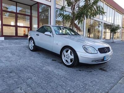 Usado Mercedes SLK200 136 HP (100 kW) 1997 Cinza prata Cabrios