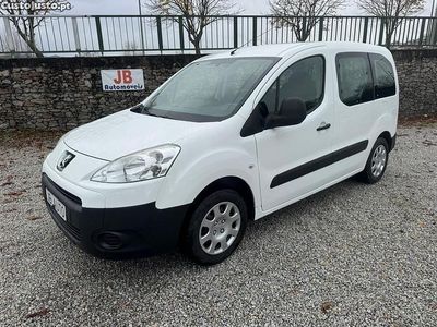 Cinza Usado 2011 Peugeot TePee Carrinha | € 10.950