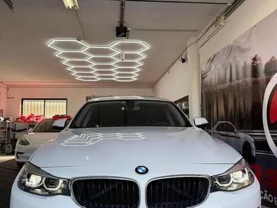 Usado BMW 318 Gran Turismo Sport Line 150 HP (110 kW) 2019 Branco SUV