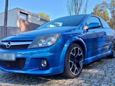 Opel Astra GTC