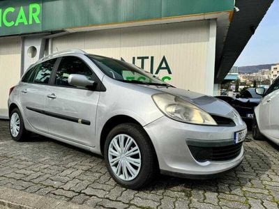 Usado Renault Clio II 68 HP (50 kW) 2008 Cinzento Carrinha
