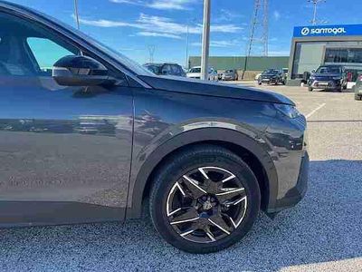 Cinzento Usado 2025 Peugeot 3008 | € 33.990