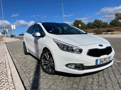 Branco Usado 2014 Kia Ceed Citadino | € 6.500 (Bom preço)