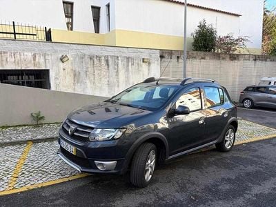 Usado Dacia Sandero 90 HP (66 kW) 2016 Cinzento Citadino