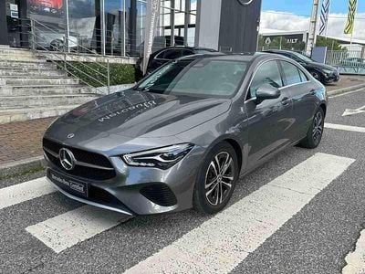 Cinzento Usado 2024 Mercedes 180 Sedan | € 36.900 (Preço elevado)