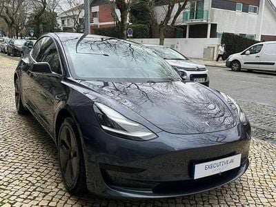 Cinzento Usado 2020 Tesla Model 3 Sedan | € 24.500 (Preço justo)
