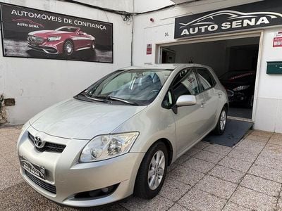 Cinza Usado 2009 Toyota Auris | € 7.980 (Preço justo)