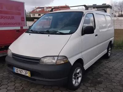 Branco Usado 1998 Toyota HiAce Van | € 6.800