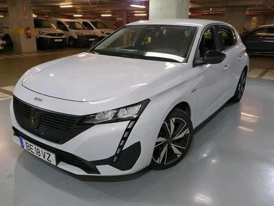 Branco Usado 2023 Peugeot 308 Active Citadino | € 24.990 (Preço justo)