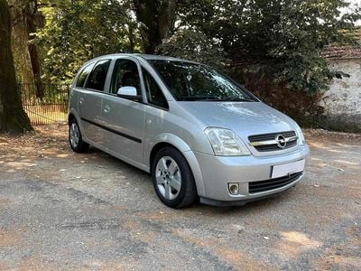 Cinzento Usado 2003 Opel Meriva Monovolume | € 4.990