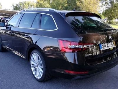 usado Skoda Superb com garantia e como novo