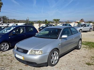 Usado Audi A3 101 HP (74 kW) 2001 Cinza Citadino