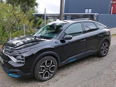 Usado Citroën e-C4 Shine 99 kW (135 HP) 2022 Preto Sedan