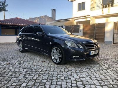 Usado 2010 Mercedes E350 Sedan | € 12.000