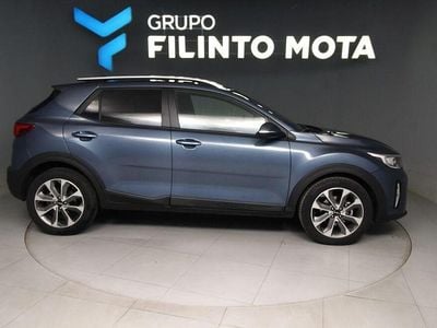 Azul Usado 2025 Kia Stonic SUV | € 19.890 (Preço justo)