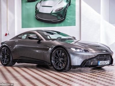 Cinza Usado 2019 Aston Martin V8 Vantage Coupé | € 145.000