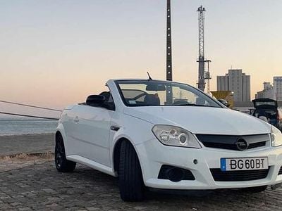 Branco Usado 2008 Opel Tigra Cabrios | € 5.700