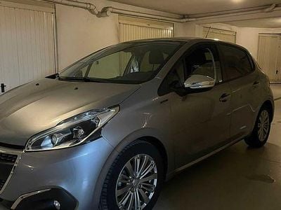Usado Peugeot 208 Signature Sky 82 HP (60 kW) 2019 Citadino