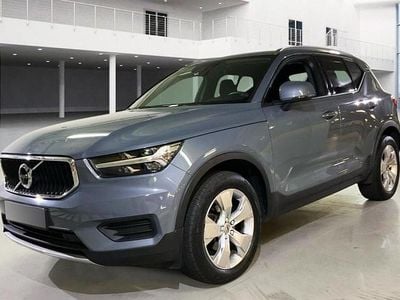 Usado Volvo XC40 Momentum 163 HP (119 kW) 2021 Cinza SUV