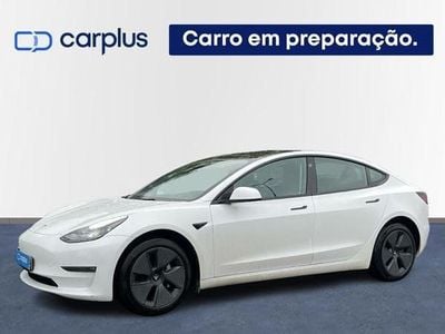Branco Usado 2023 Tesla Model 3 Sedan | € 32.700 (Preço justo)