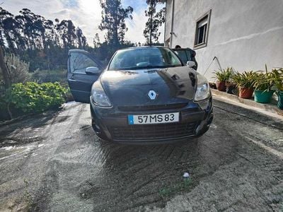 Usado 2012 Renault Clio III Citadino | € 6.000