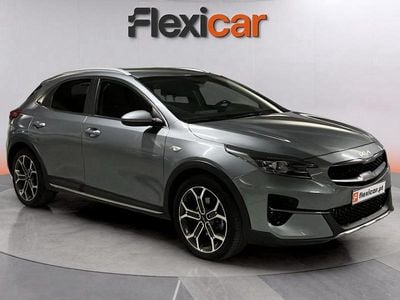 Usado Kia XCeed 120 HP (88 kW) 2022 Cinza SUV