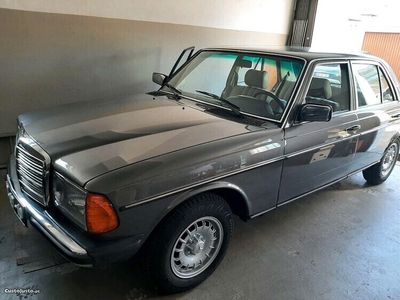 usado Mercedes E230 W123