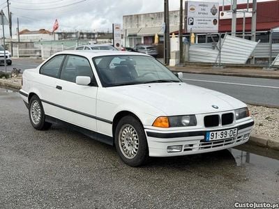 Branco Usado 1994 BMW 318 Coupé | € 5.500