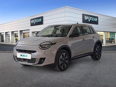 Usado Fiat 600 Sport 136 HP (100 kW) 2025 Bege SUV