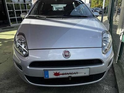 Cinzento prata Usado 2018 Fiat Grande Punto Easy Citadino | € 9.900