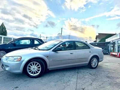 Usado Chrysler Sebring 141 HP (103 kW) 2001 Cinzento