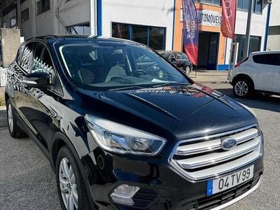 Usado Ford Kuga 120 HP (88 kW) 2017 Preto SUV