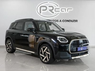 Preto Usado 2025 Mini Cooper D Countryman Favoured SUV | € 46.900