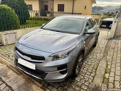 Usado Kia XCeed 120 HP (88 kW) 2022 Cinza SUV