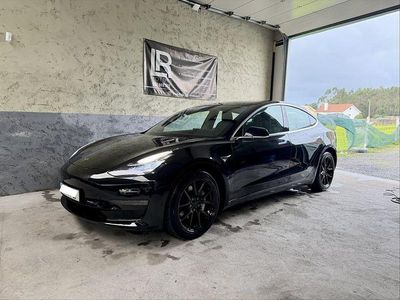 Usado Tesla Model 3 Standard Range Plus 225 kW (306 HP) 2019 Sedan