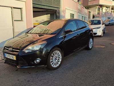 Usado 2014 Ford Focus Sedan | € 2.900