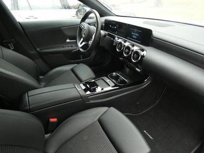 Mercedes CLA180