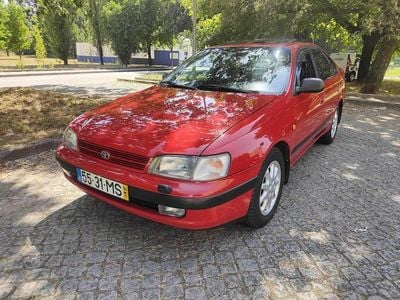 Vermelho Usado 1994 Toyota Carina E | € 15.500