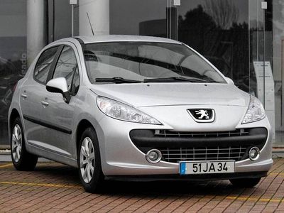 Usado Peugeot 207 Premium 70 HP (51 kW) 2010 Cinza