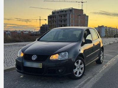 Usado 2006 VW Golf V Sedan | € 3.250