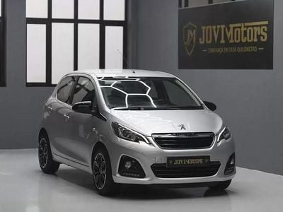 Usado Peugeot 108 Active 69 HP (50 kW) 2017 Cinza prata Citadino