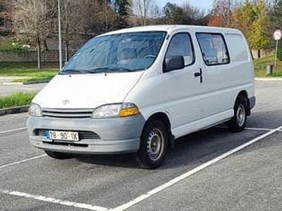 Usado 1998 Toyota HiAce Sedan | € 5.500
