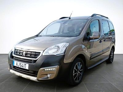 Castanho Usado 2016 Peugeot Partner Style Monovolume | € 15.800